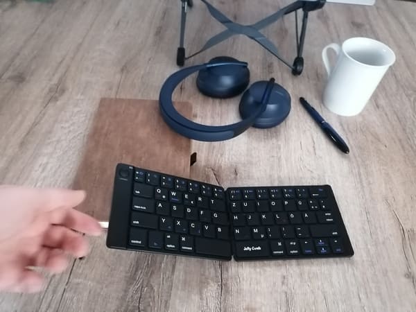 vier Wochen ohne Internet Blog zugeklappte Tastatur